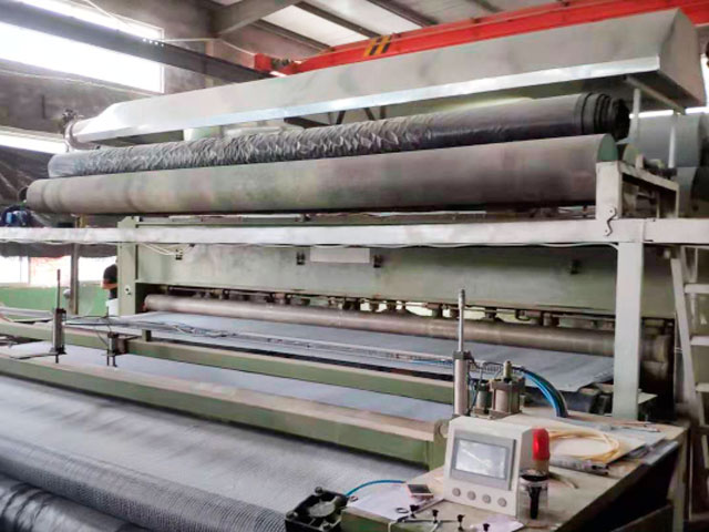 防水毯生產(chǎn)設備